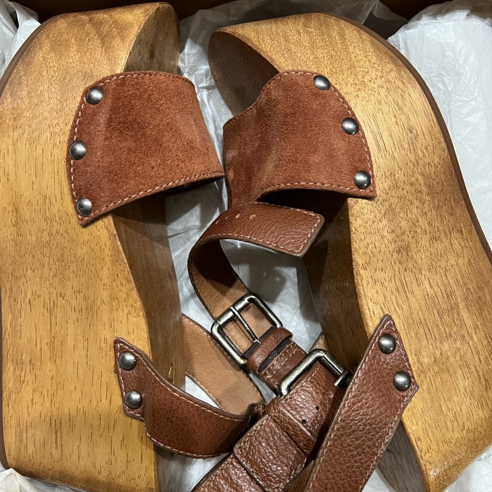 Kelsi Dagger Brown Leather Platform Sandals